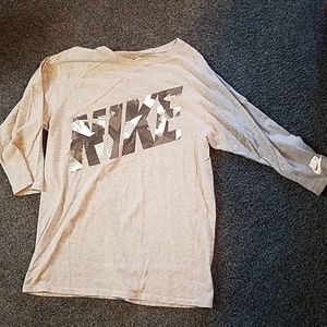 Nike 3/4 length sleeve t shirt